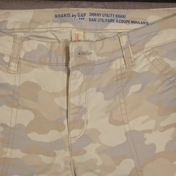 Khakis by Gap Skinny Utility Khaki Camo Pants Sz 2R - Picture 2 of 4